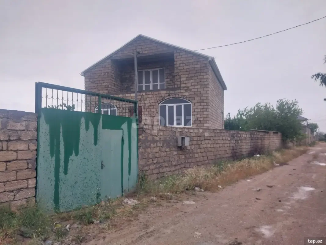 Satılır 5 otaqlı həyət evi 120 m²