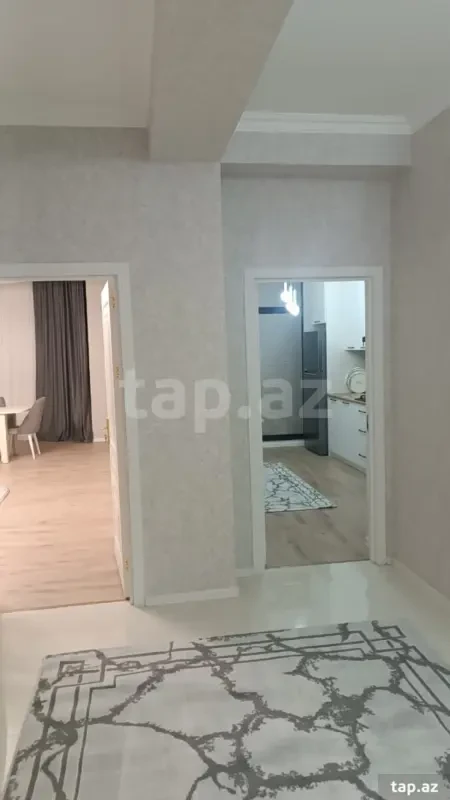 Kirayə verilir 3 otaqlı yeni tikili 140 m²