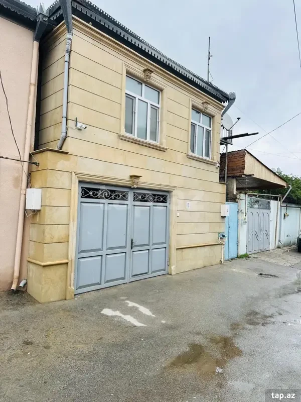 Satılır 6 otaqlı həyət evi 280 m²