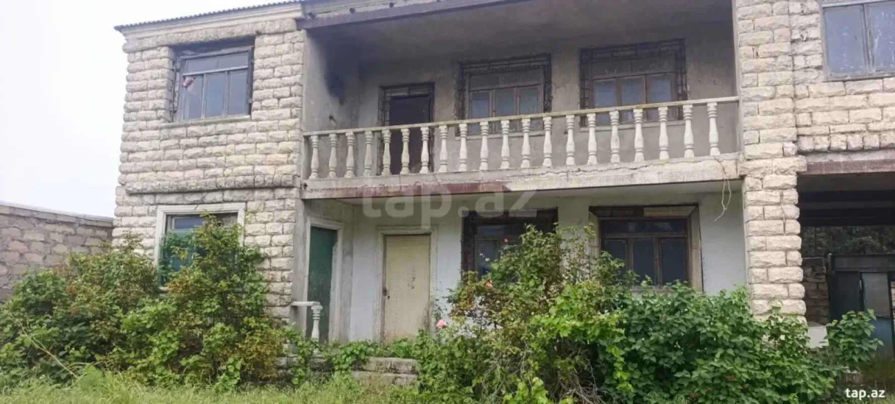 Satılır 5 otaqlı həyət evi 150 m²