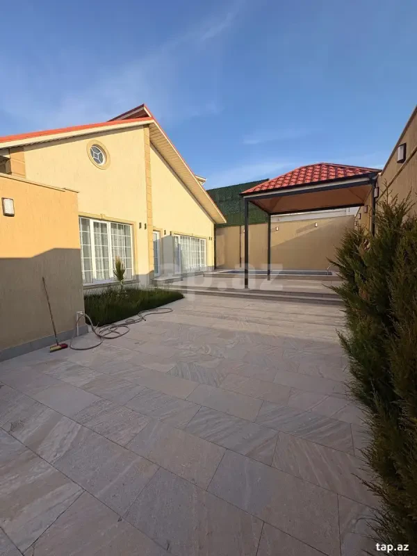 Satılır 3 otaqlı həyət evi 135 m²