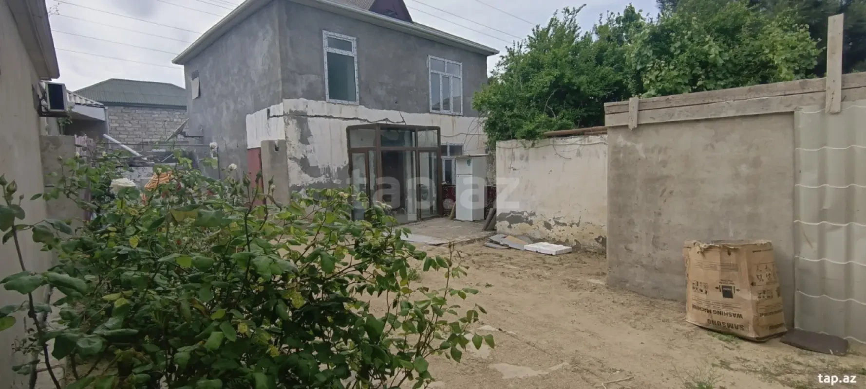 Satılır 4 otaqlı həyət evi 160 m²