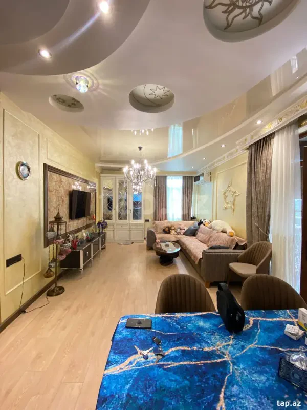 Satılır 3 otaqlı yeni tikili 140 m²