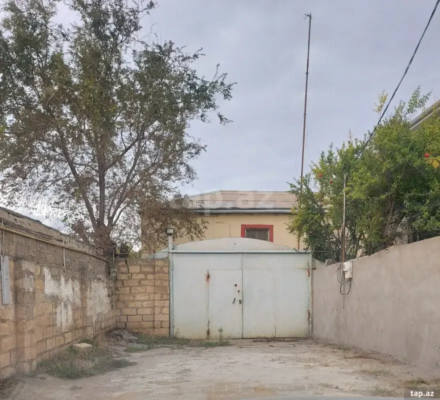 Satılır 9 otaqlı həyət evi 120 m²