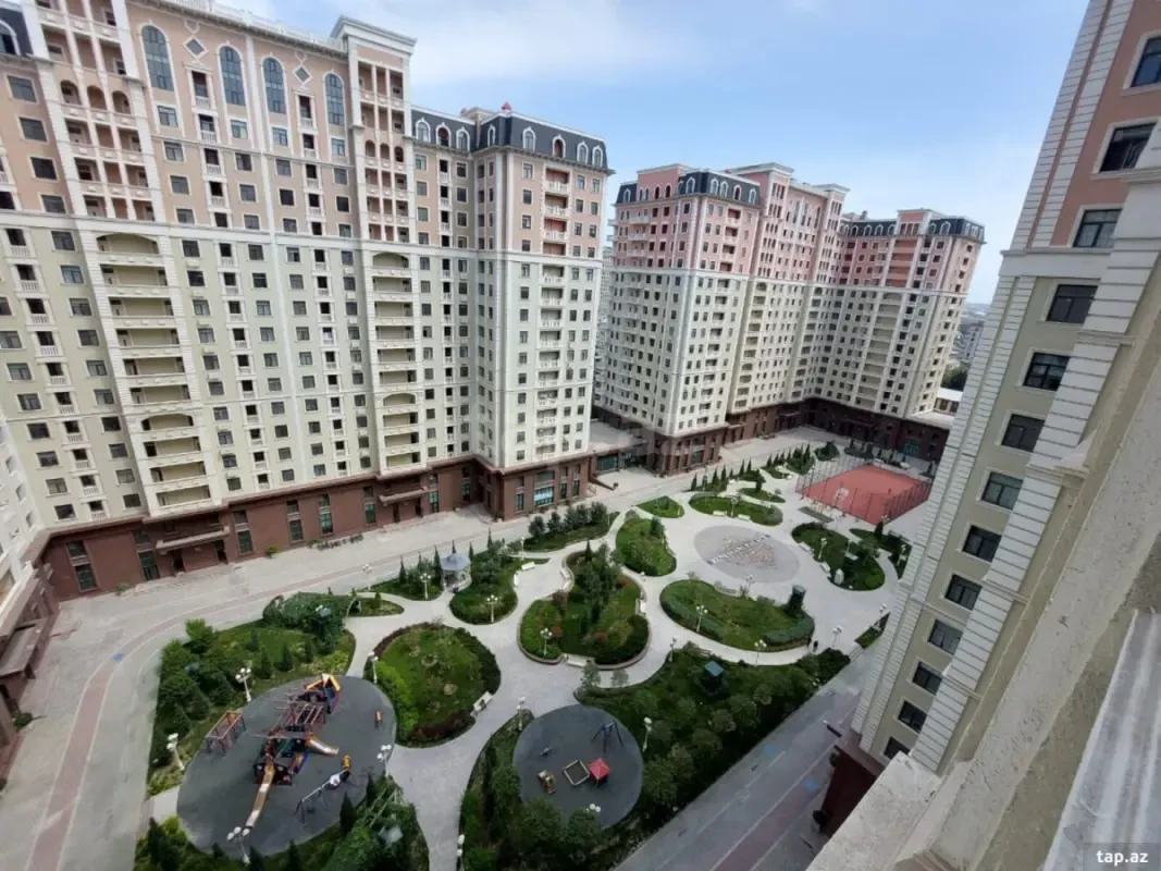 Kirayə verilir 2 otaqlı yeni tikili 90 m²