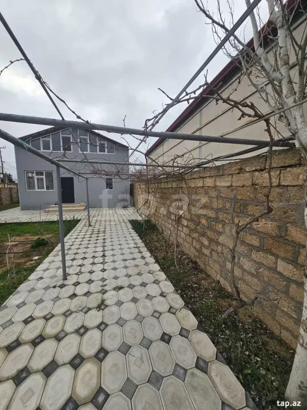 Satılır 4 otaqlı həyət evi 120 m²