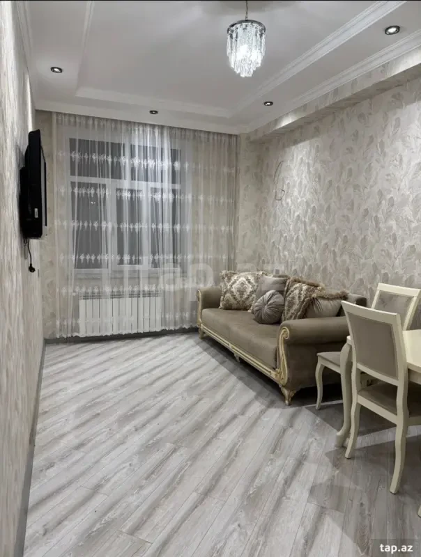 Kirayə verilir 3 otaqlı yeni tikili 70 m²