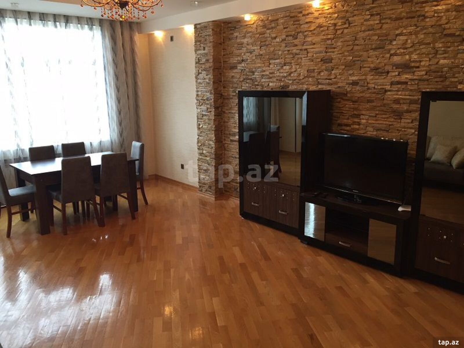 Kirayə verilir 3 otaqlı yeni tikili 125 m²