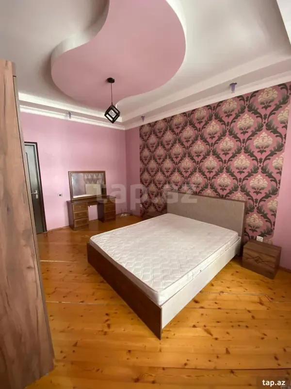 Satılır 3 otaqlı yeni tikili 120 m²