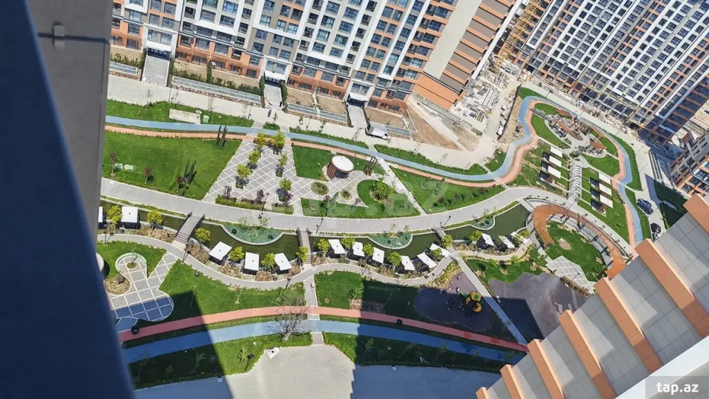 Satılır 3 otaqlı yeni tikili 85 m²