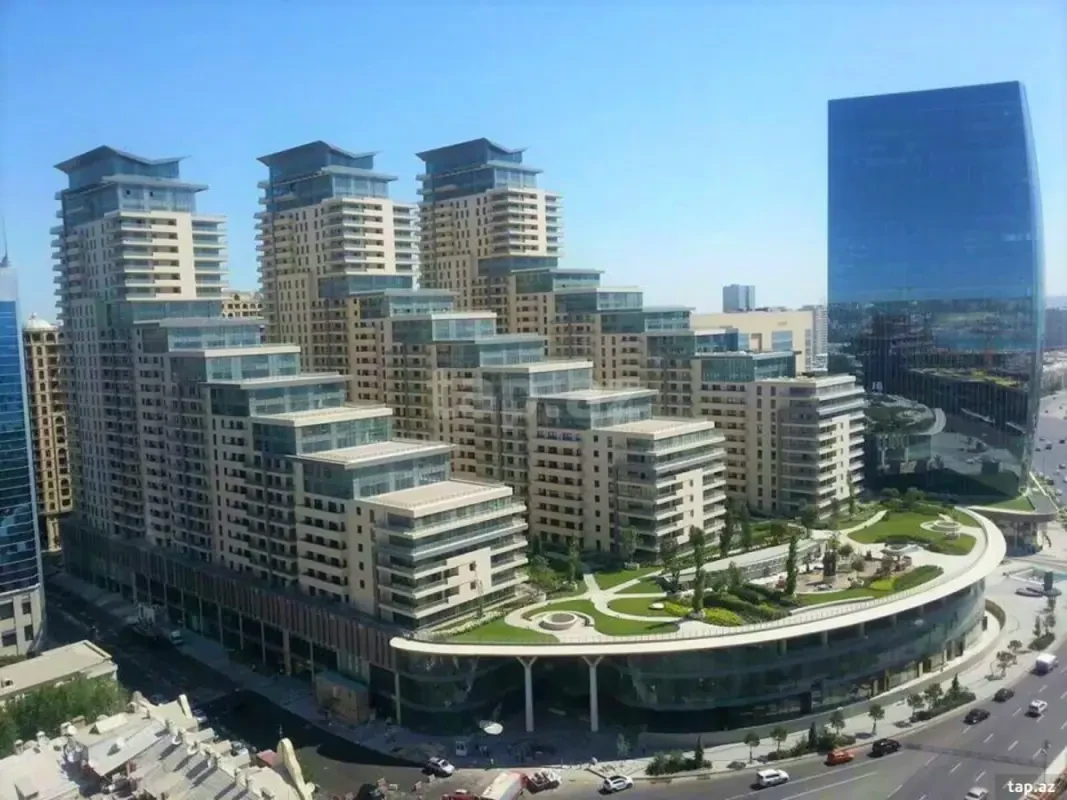 Kirayə verilir 3 otaqlı yeni tikili 120 m²