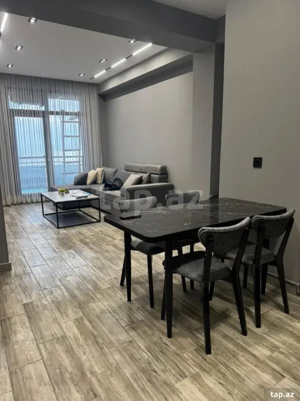 Kirayə verilir 2 otaqlı yeni tikili 60 m²