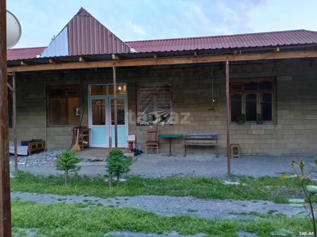 Satılır 3 otaqlı həyət evi 100 m²
