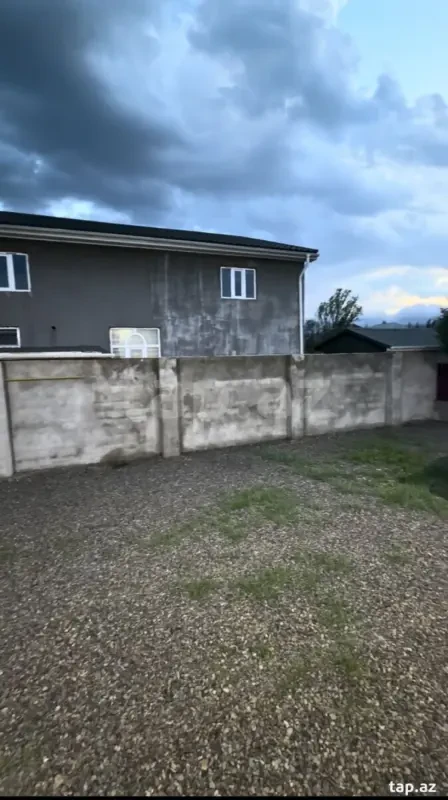 Kirayə verilir 4 otaqlı həyət evi 100 m²