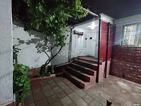 Satılır 4 otaqlı həyət evi 42.4 m² — Bakı 4 otaq 42.40 m²