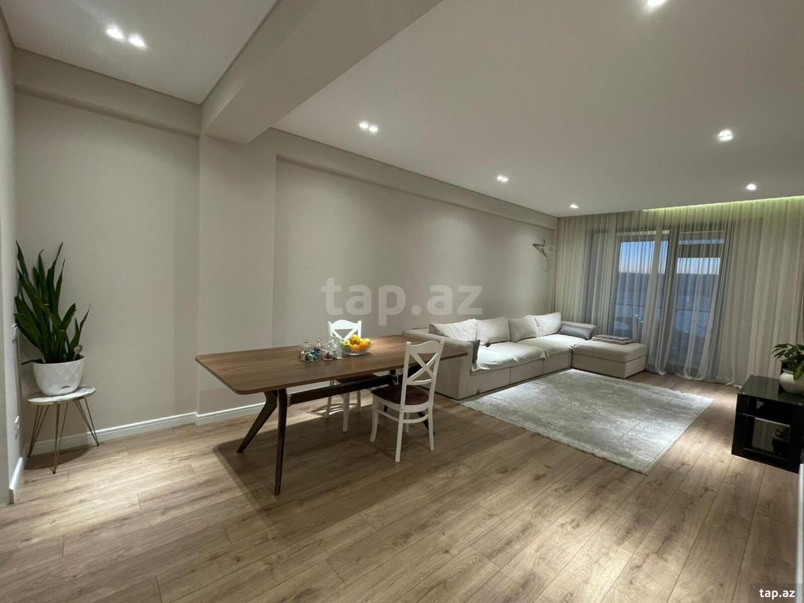 Satılır 3 otaqlı yeni tikili 108 m²