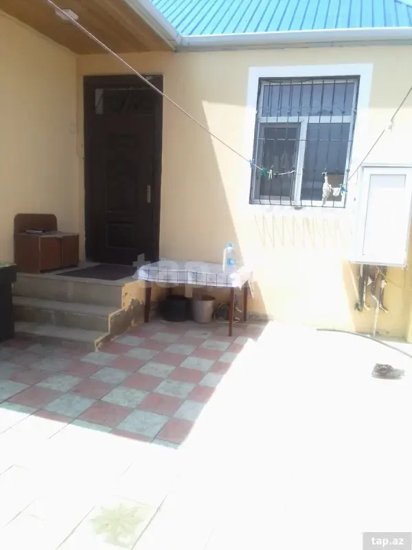 Satılır 2 otaqlı həyət evi 78 m²