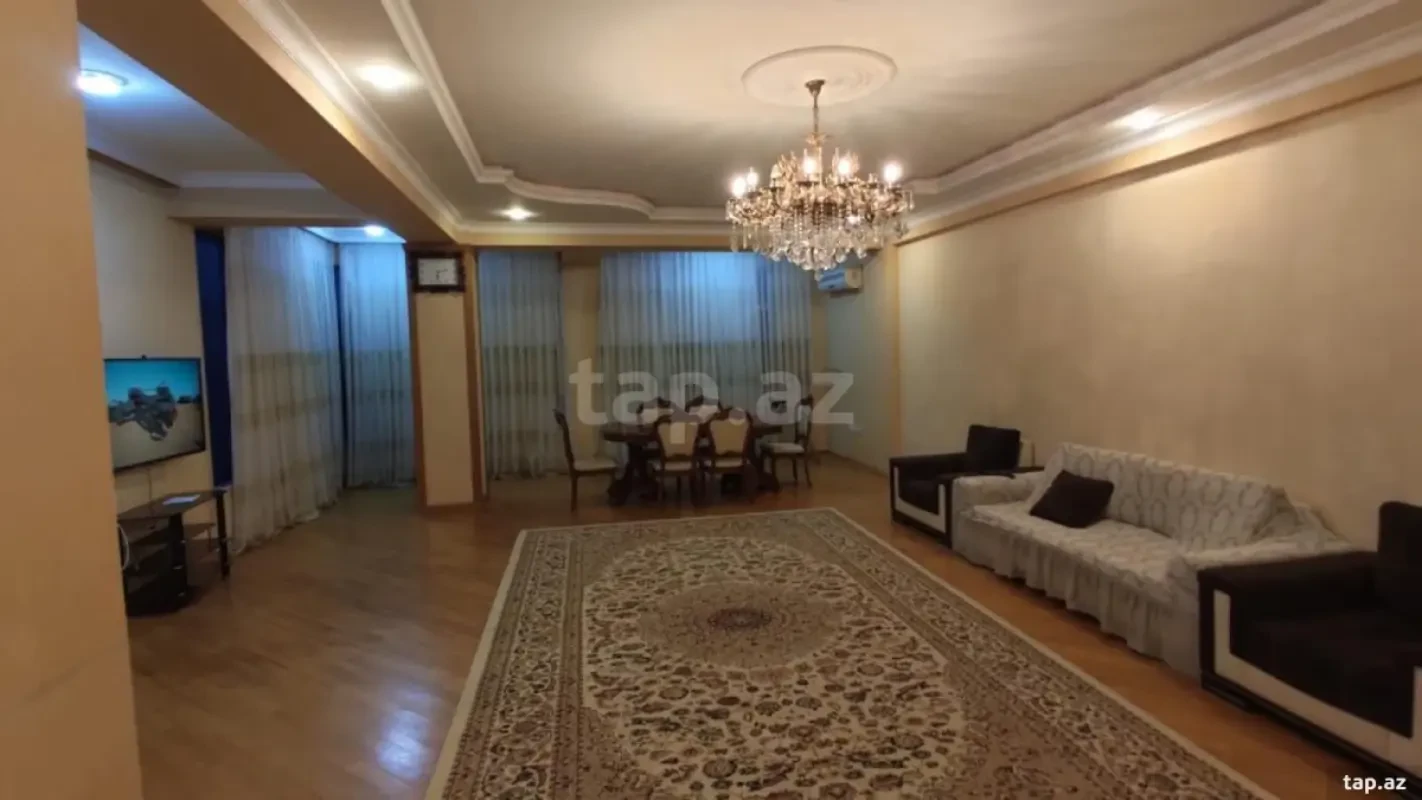 Kirayə verilir 3 otaqlı yeni tikili 188 m²
