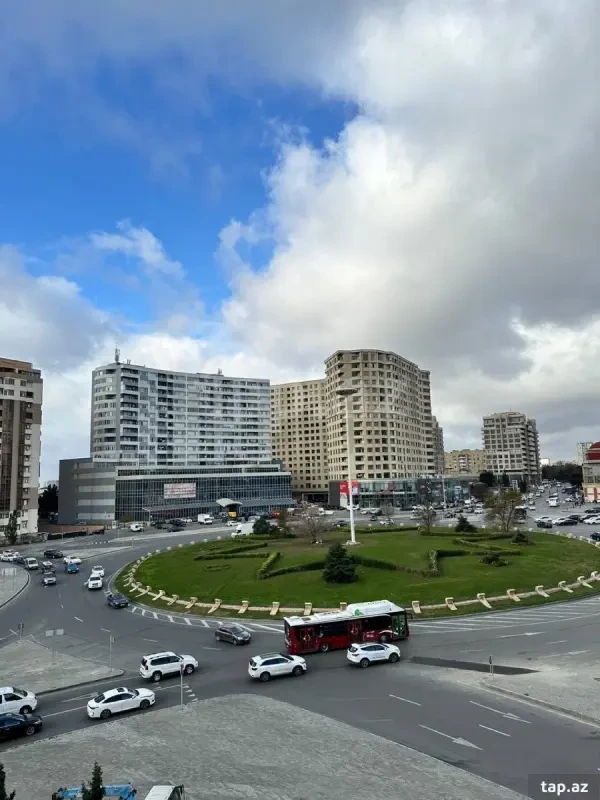 Kirayə verilir 3 otaqlı yeni tikili 120 m²
