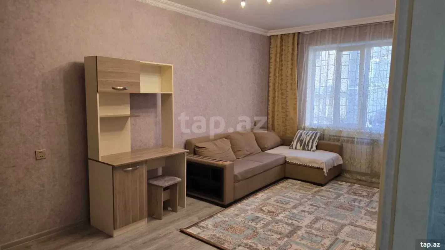 Kirayə verilir 2 otaqlı mənzil 70 m²
