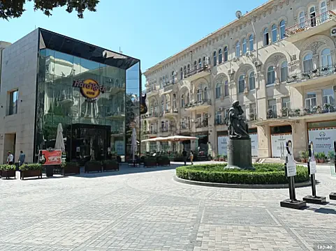 Kirayə verilir 3 otaqlı mənzil 84 m² — Bakı, Sahil qəs. 3 otaq 84.00 m²
