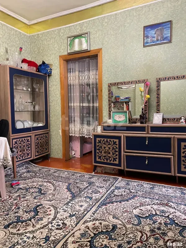Satılır 4 otaqlı mənzil 75 m²