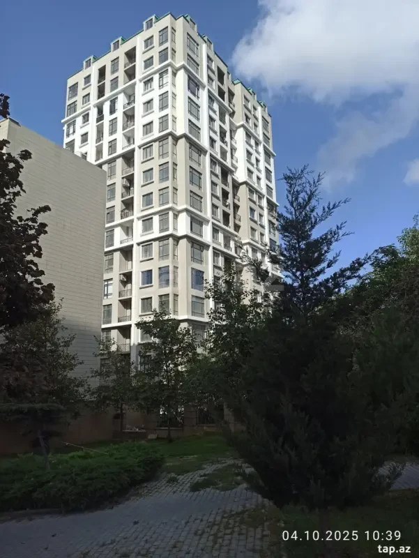 Satılır 2 otaqlı yeni tikili 72 m²