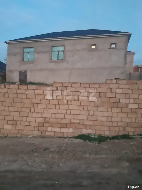 Satılır 4 otaqlı həyət evi 120 m²