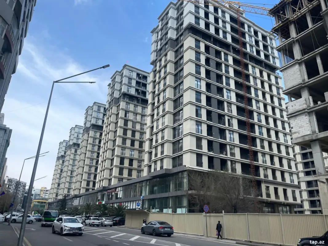 Satılır 3 otaqlı yeni tikili 136 m²