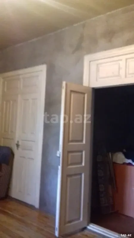 Satılır 6 otaqlı həyət evi 200 m²