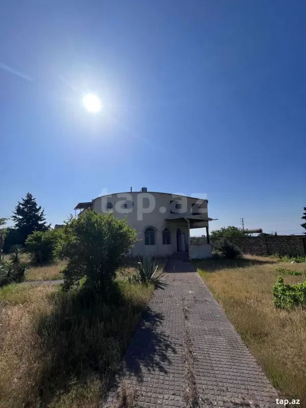 Satılır 7 otaqlı həyət evi 369 m²