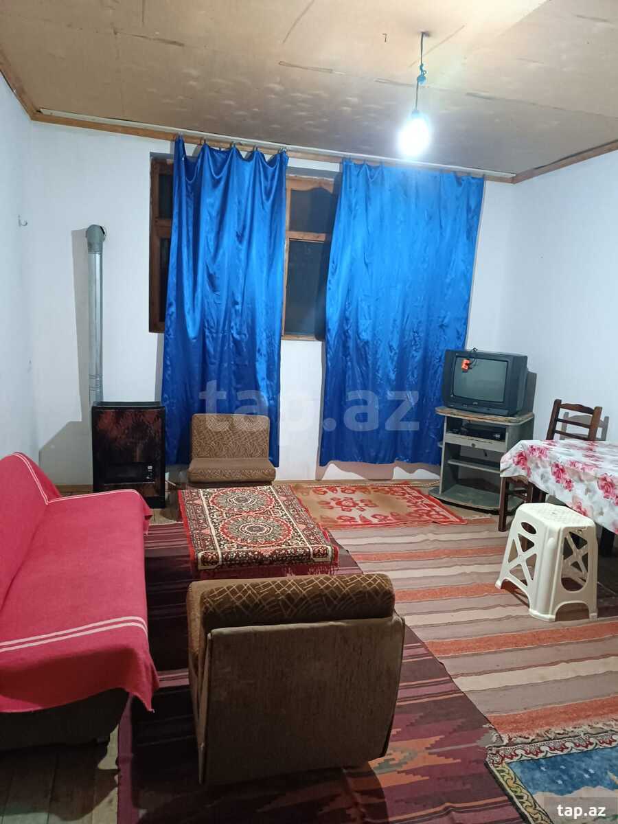 Kirayə verilir 2 otaqlı həyət evi 45 m²