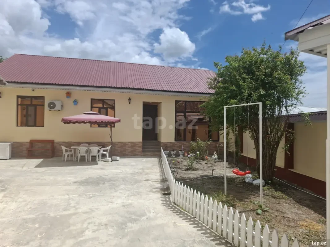 Kirayə verilir 4 otaqlı həyət evi 100 m²