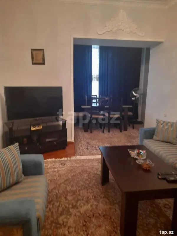 Kirayə verilir 2 otaqlı mənzil 65 m²