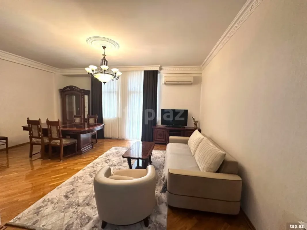 Kirayə verilir 3 otaqlı yeni tikili 114 m²
