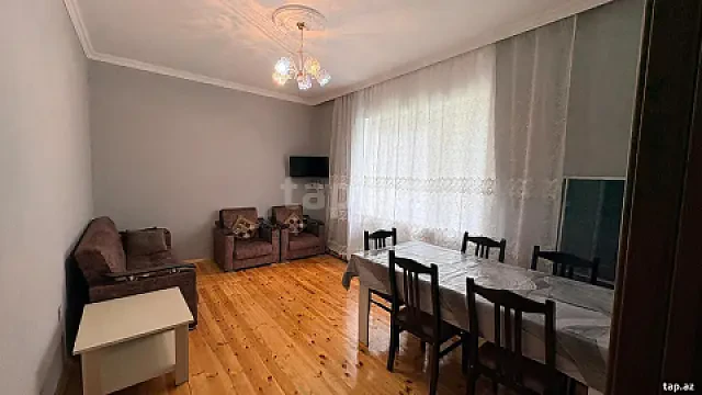 Kirayə verilir 3 otaqlı həyət evi 120 m² — Qax 3 otaq 120.00 m²