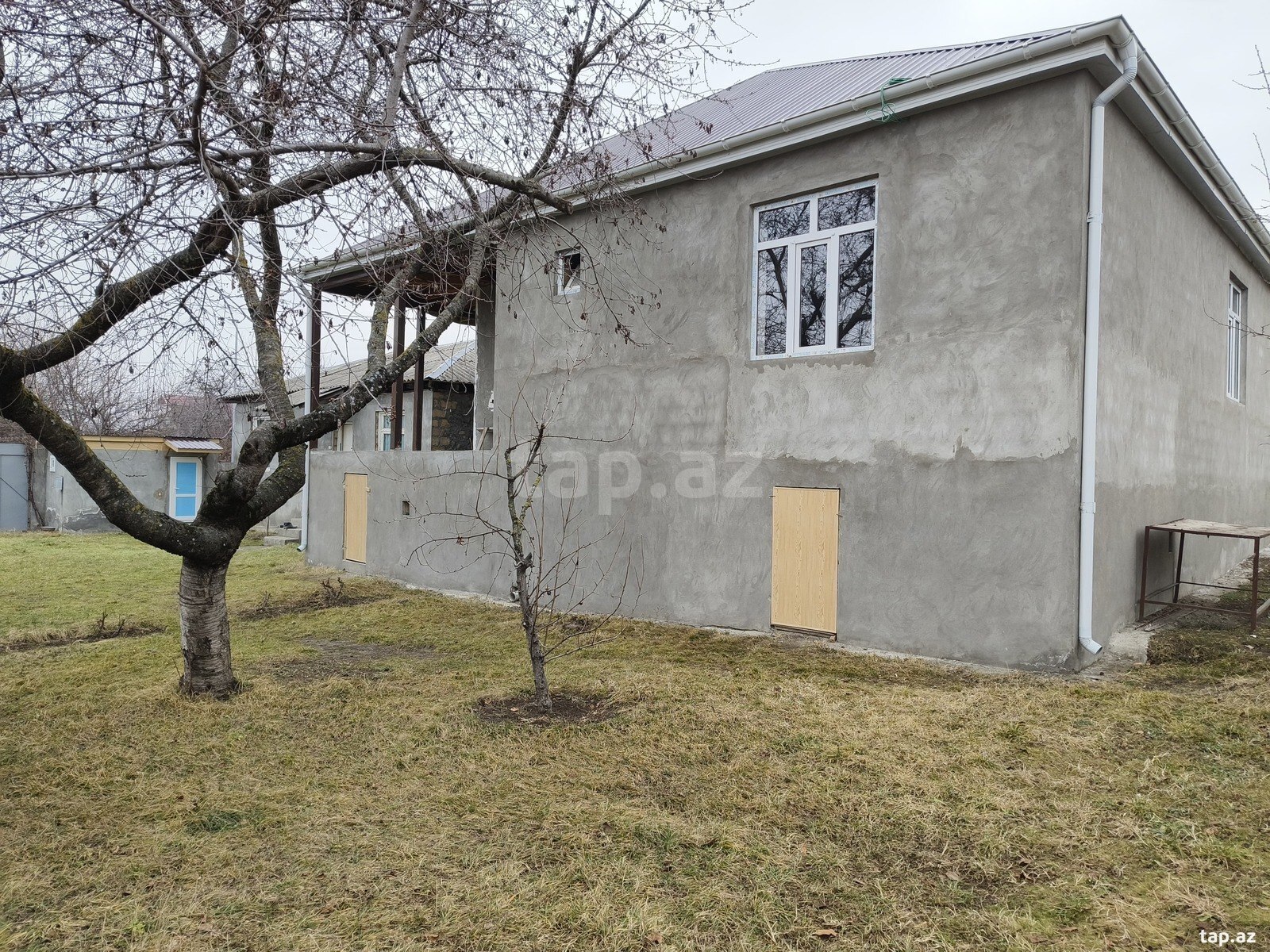 Satılır 4 otaqlı həyət evi 120 m²