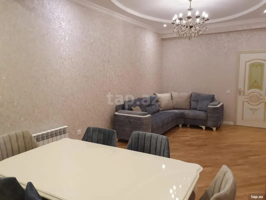 Kirayə verilir 3 otaqlı yeni tikili 126 m²