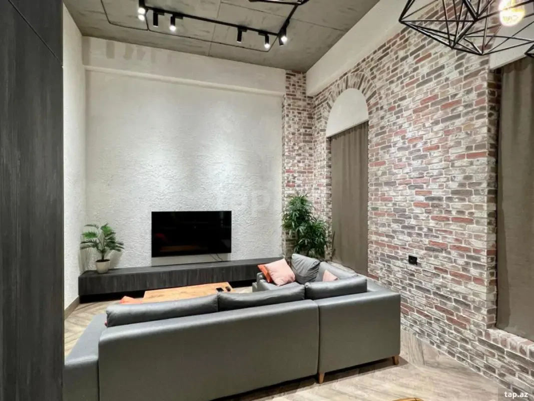 Kirayə verilir 2 otaqlı yeni tikili 55 m²