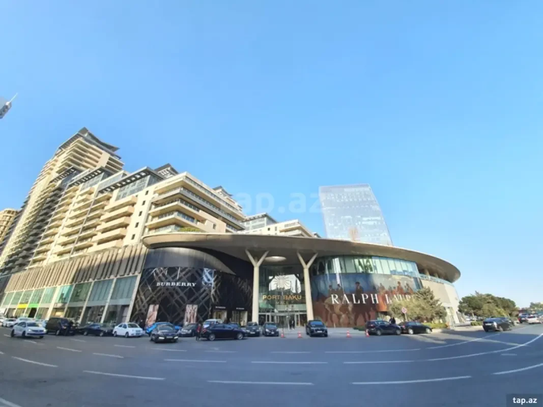 Kirayə verilir 3 otaqlı yeni tikili 130 m²
