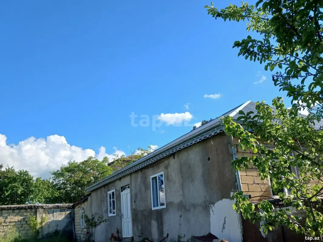 Satılır 4 otaqlı həyət evi 112 m²