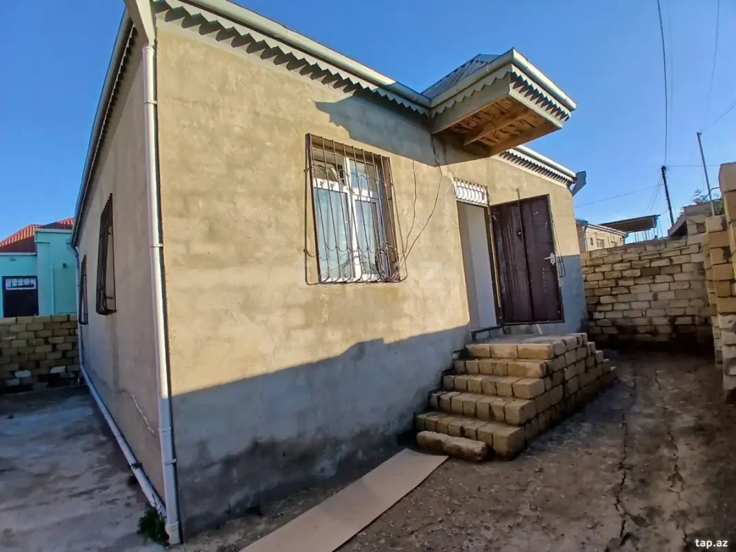 Satılır 3 otaqlı həyət evi 100 m²