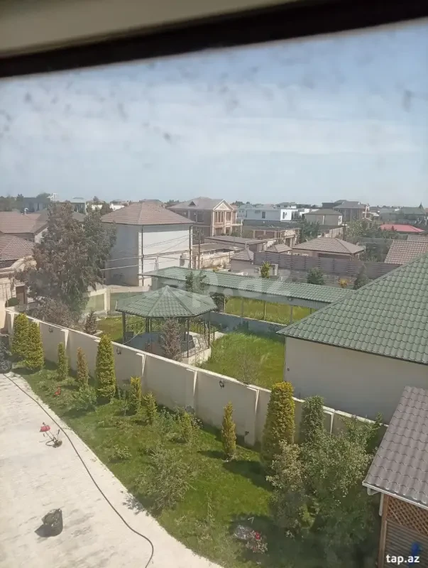 Kirayə verilir 4 otaqlı həyət evi 380 m²