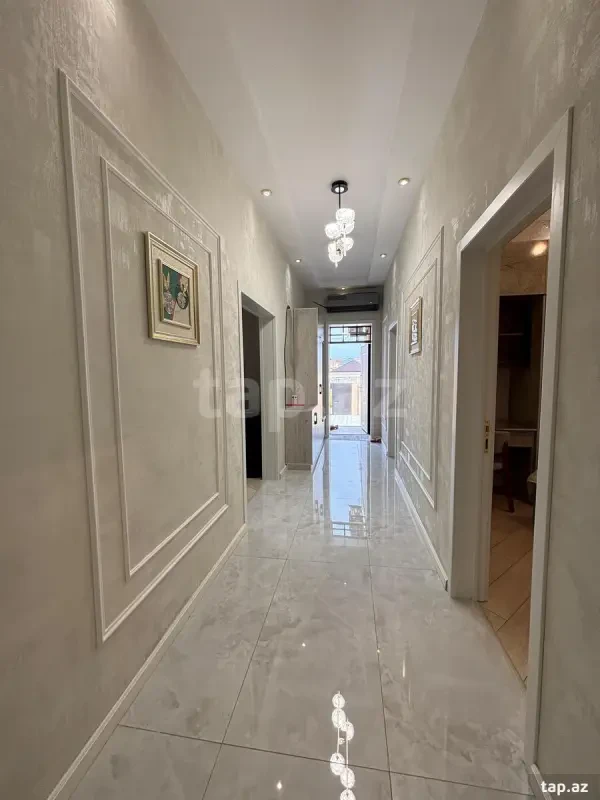 Satılır 4 otaqlı həyət evi 300 m²
