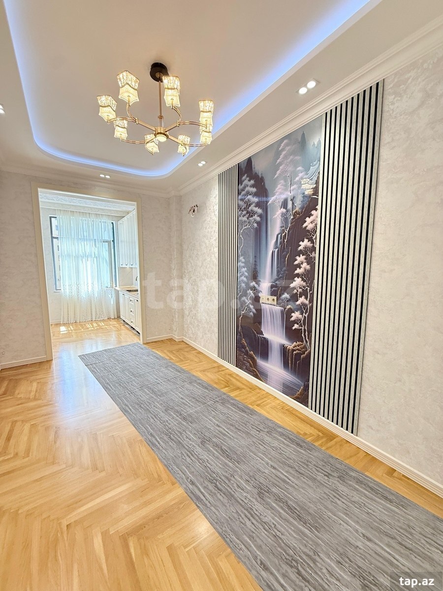 Satılır 2 otaqlı yeni tikili 60 m²