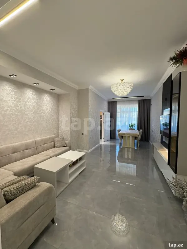 Satılır 3 otaqlı yeni tikili 105 m²