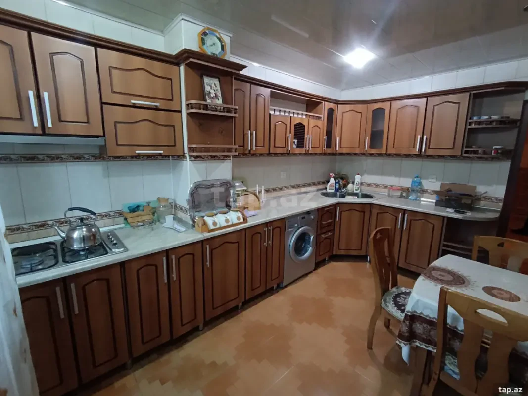 Satılır 4 otaqlı mənzil 103 m²