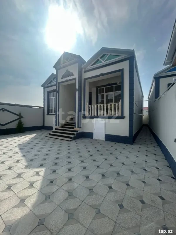 Satılır 4 otaqlı həyət evi 220 m²