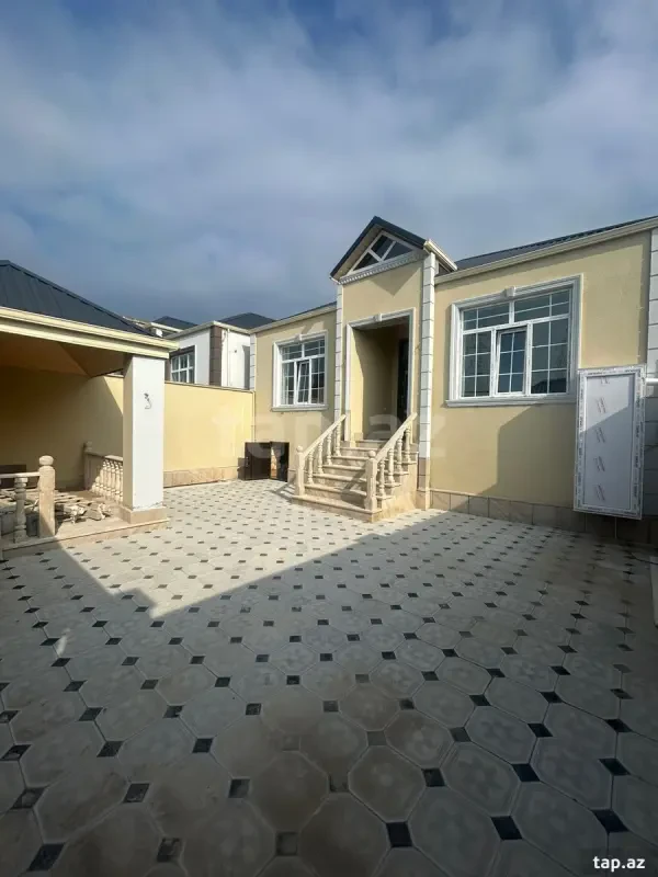 Satılır 3 otaqlı həyət evi 200 m²