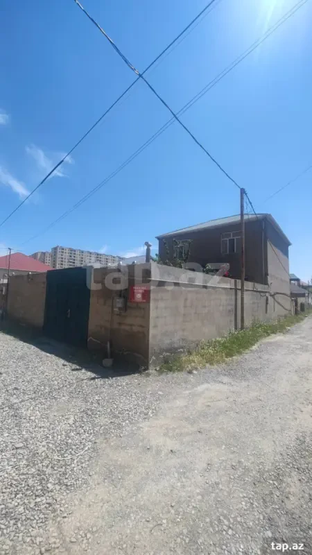 Satılır 5 otaqlı həyət evi 200 m²